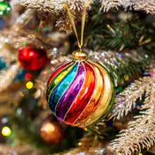 Afbeelding in Gallery-weergave laden, Spiral Rainbow Kerstbal

