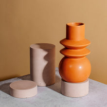 Afbeelding in Gallery-weergave laden, Vaas Terracotta Totem
